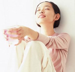 女性小便带血是怎么回事小便带血的原因